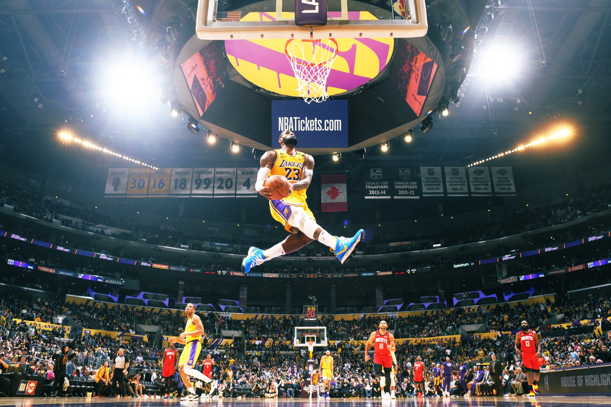 勇士在进攻 勇士在进攻