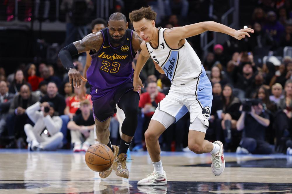 八人退出 八人退出