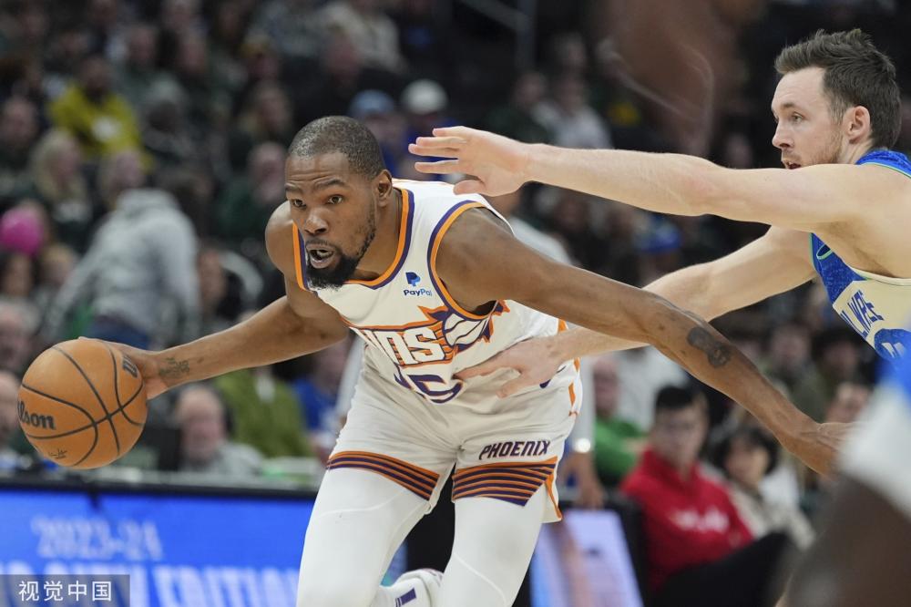 网球比赛中 网球比赛中