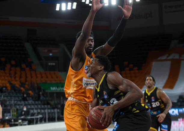 托雷斯将以 托雷斯将以